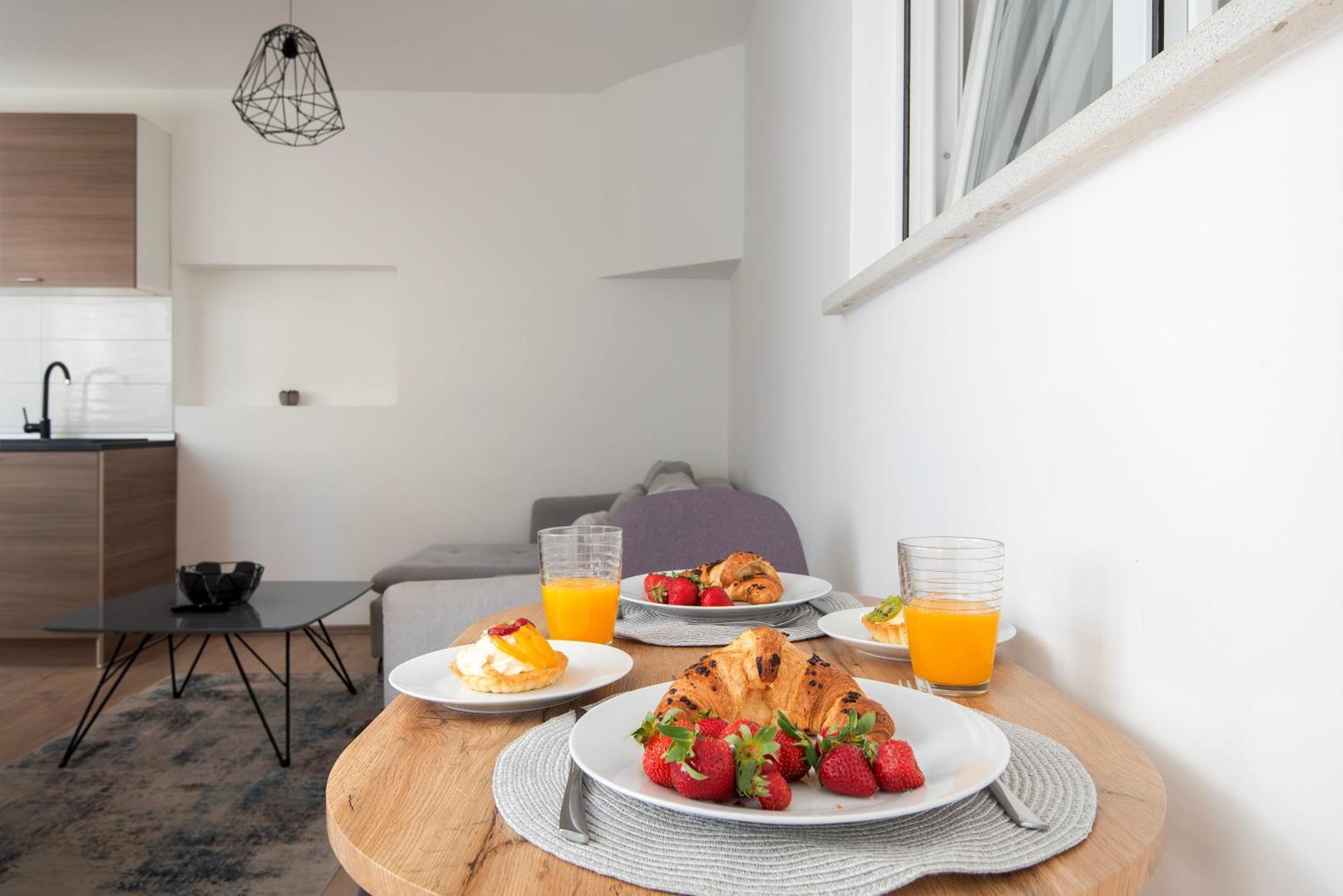D&A City Center Apartments With Free Parking Pula Buitenkant foto
