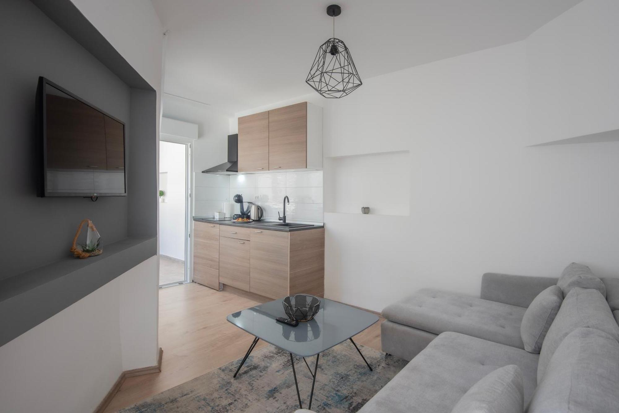D&A City Center Apartments With Free Parking Pula Buitenkant foto