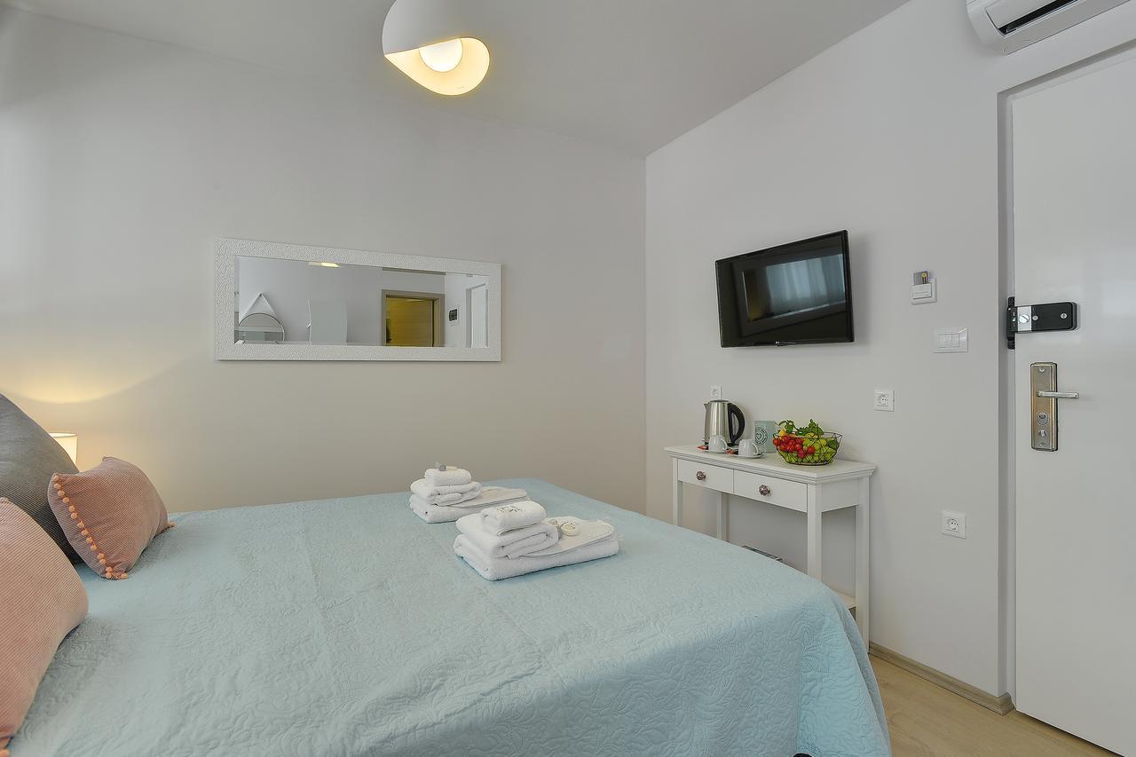 D&A City Center Apartments With Free Parking Pula Buitenkant foto