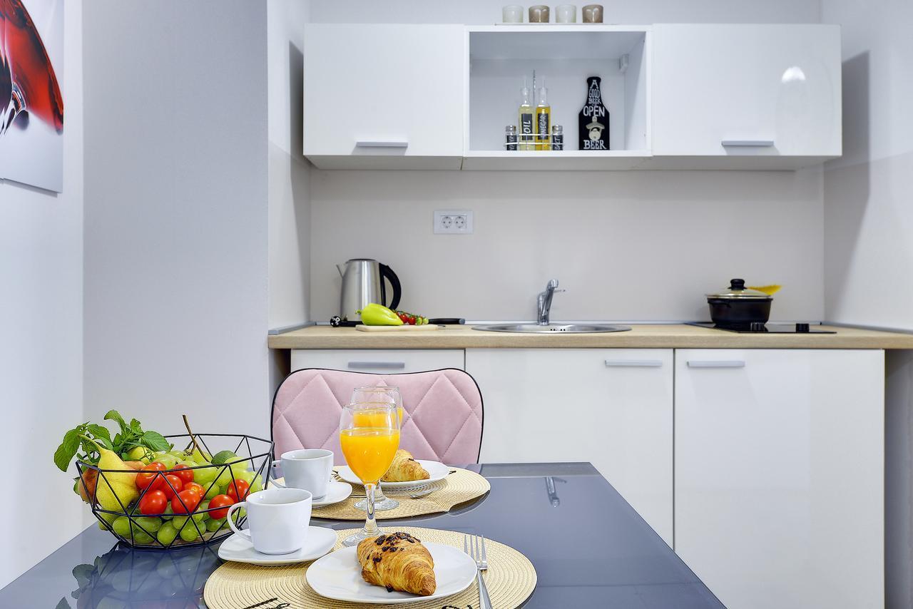 D&A City Center Apartments With Free Parking Pula Buitenkant foto