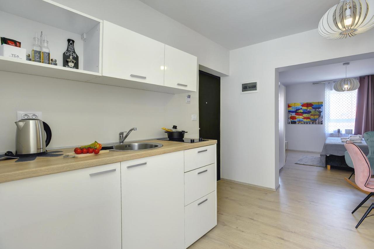 D&A City Center Apartments With Free Parking Pula Buitenkant foto