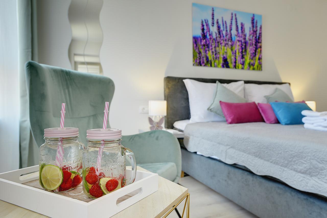 D&A City Center Apartments With Free Parking Pula Buitenkant foto