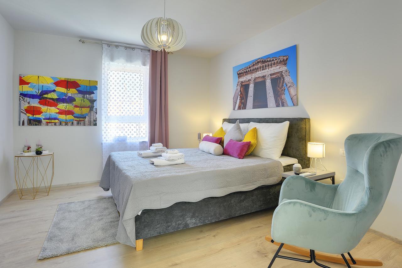 D&A City Center Apartments With Free Parking Pula Buitenkant foto